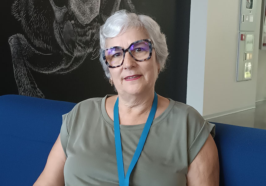 Emilia Matallana, en la sede del Instituto de Biología Integrativa de Sistemas (I2SysBio).